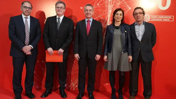 Adolfo Morais, Fernando Cossío, Iñigo Urkullu, Cristina Uriarte y Alfonso Unceta.