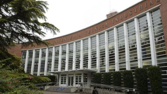 La Escuela Universitaria de Ingeniería de Vitoria impartirá el grado de Automoción.