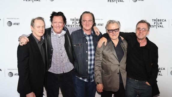 De izquierda a derecha, Steve Buscemi, Michael Madsen, Quentin Tarantino, Harvey Keitel y Tim Roth.