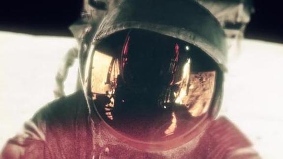 Un astronauta en el corto 'Lunar'.