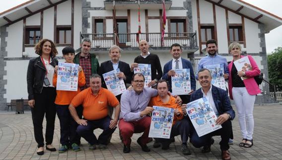 La presentación de la carrera ha tenido lugar esta mañana en el Ayuntamiento de Zierbena. 