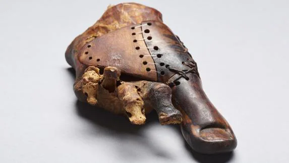 La prótesis data de entre 1069 y 664 antes de nuestra era.