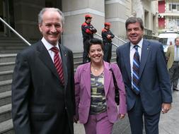 Atutxa, Bilbao y Knörr, en la puerta del Tribunal Superior de Justicia del País Vasco. / Archivo