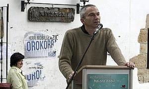 El dirigente de la izquierda abertzale Joseba Permach durante su mitin de hoy. /Efe