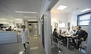 Por el área de Traumatología pasaron ayer 176 pacientes./ Borja Agudo | VÍdeo: L. Bermúdez y Z. Palacios