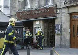 Un incendio en la cocina del Sagartoki crea alarma en el centro de Vitoria