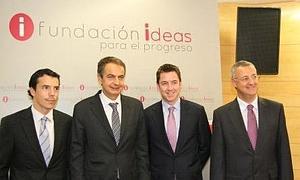 De i a d: Mulas, junto a Zapatero, Browne y Jesús Caldera. / RC
