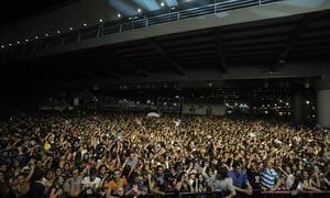 Miles de personas asisten al concierto de Juan Magan en el Espacio Karola en la Aste Nagusia del pasado año. / Borja Agudo