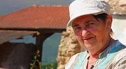 Anna Mouesca, de 85 años, del caserío Zendalepoa de Makea, en Iparralde. / '81.amama'