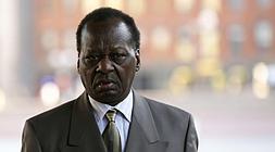 El tío de Obama a su llegada a la Corte de Inmigración de Boston./Reuters