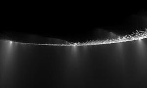 Los géiseres fotografiados por la 'Cassini' en el polo Sur de Encélado. /NASA