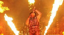 Till Lindemann, en concierto.