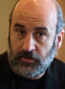 Las bases del Premio Euskadi dejan fuera a Aramburu e Irazoki