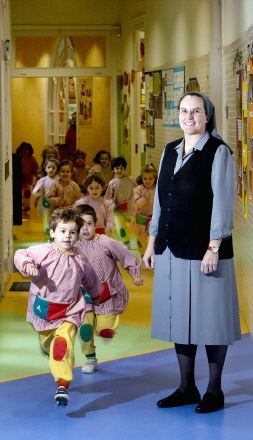 LIBERTAD. La madre Montserrat, en su colegio. / VICENS GIMENEZ