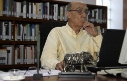'El viaje del Elefante' ha nacido en el retiro canario de José Saramago. / EFE