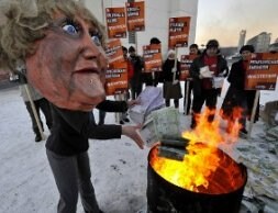Protesta contra la política económica de Merkel. / AFP