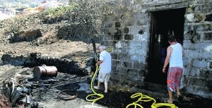 Los vecinos comenzaron ayer a regresar a sus viviendas.