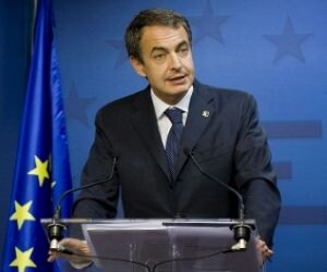 Zapatero, en una conferencia en Bruselas en diciembre pasado. ::
EFE
