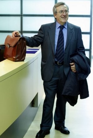 José María Zufiaur, durante su estancia en Bilbao. ::                             MITXEL ATRIO