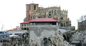 La reforma de la ermita ha costado 220.000 euros. ::                             FERNANDO GÓMEZ