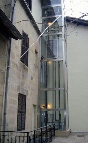 Ascensor instalado en el exterior del Museo de Durango. ::
M. A.