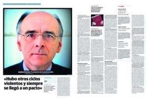 Serie. Andrés Urrutia, presidente de Euskaltzaindia, protagoniza la primera entrevista.  ::                         E. C.