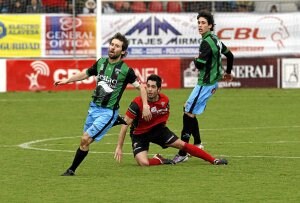 Los verdinegros hicieron méritos para arañar el empate en su visita al campo del Mirandés. ::
AVELINO GÓMEZ