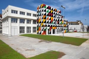 Ahora. El edificio luce en el exterior la obra de Gillick. ::                         E. C.