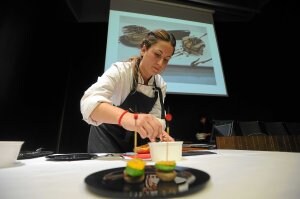 Demostración de pintxos de 'La sartén de Cordelería'. ::                         BORJA AGUDO