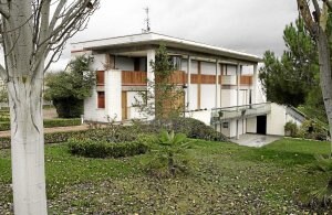 'Casa del indiano' en Las Matillas en la que el Ayuntamiento quiere albergar el Centro de Documentación de Valpuesta. /Avelino Gómez