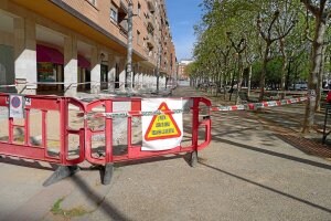 La plaza Primero de Mayo se encuentra en obras desde el pasado noviembre. ::                         EL CORREO