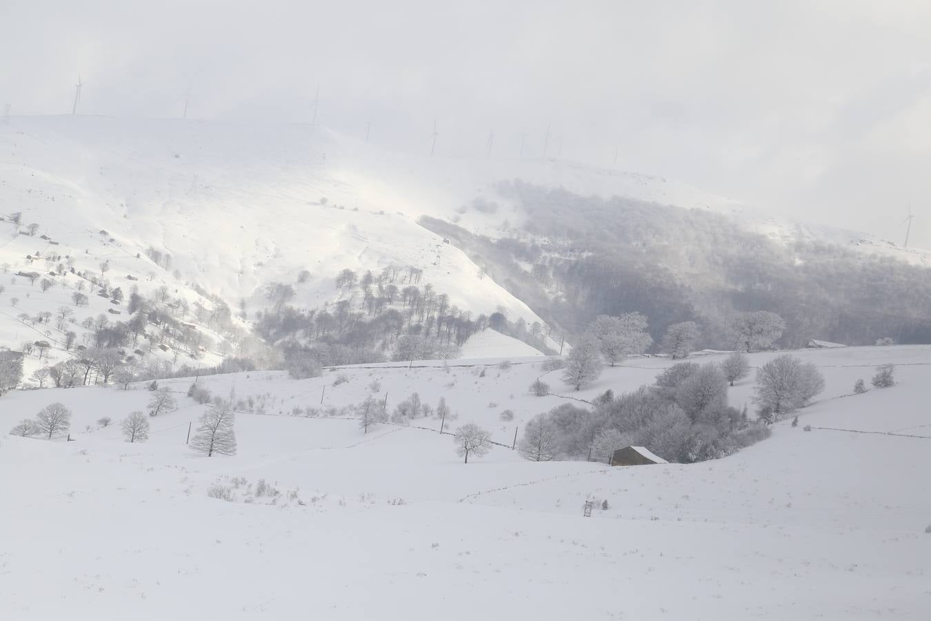 Cuatro metros de nieve en el Escudo
