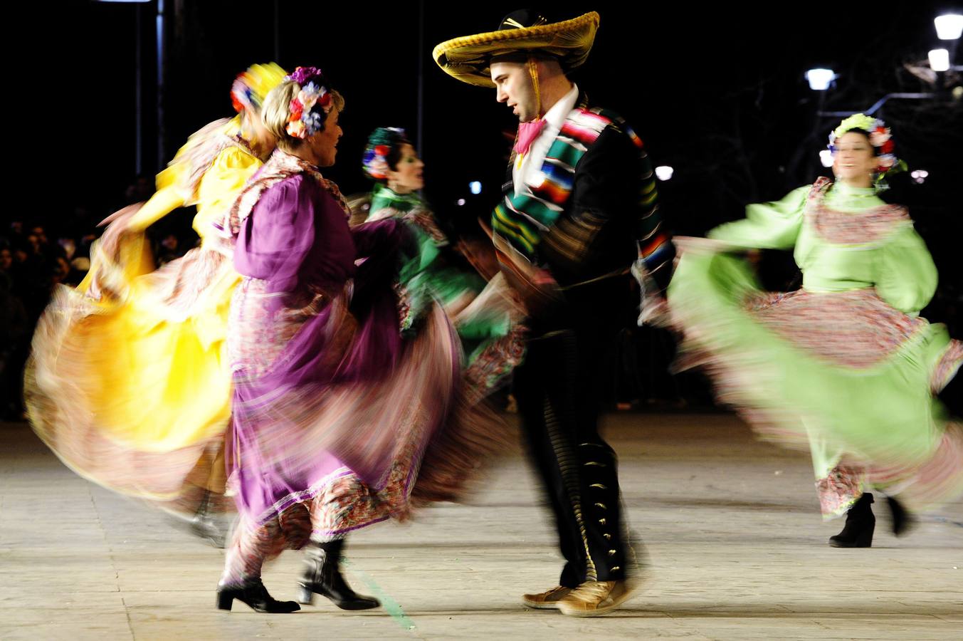 Bailar para ahuyentar el mal