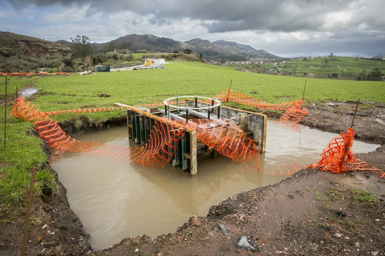 Las obras del teleférico de Cabárceno siguen paradas
