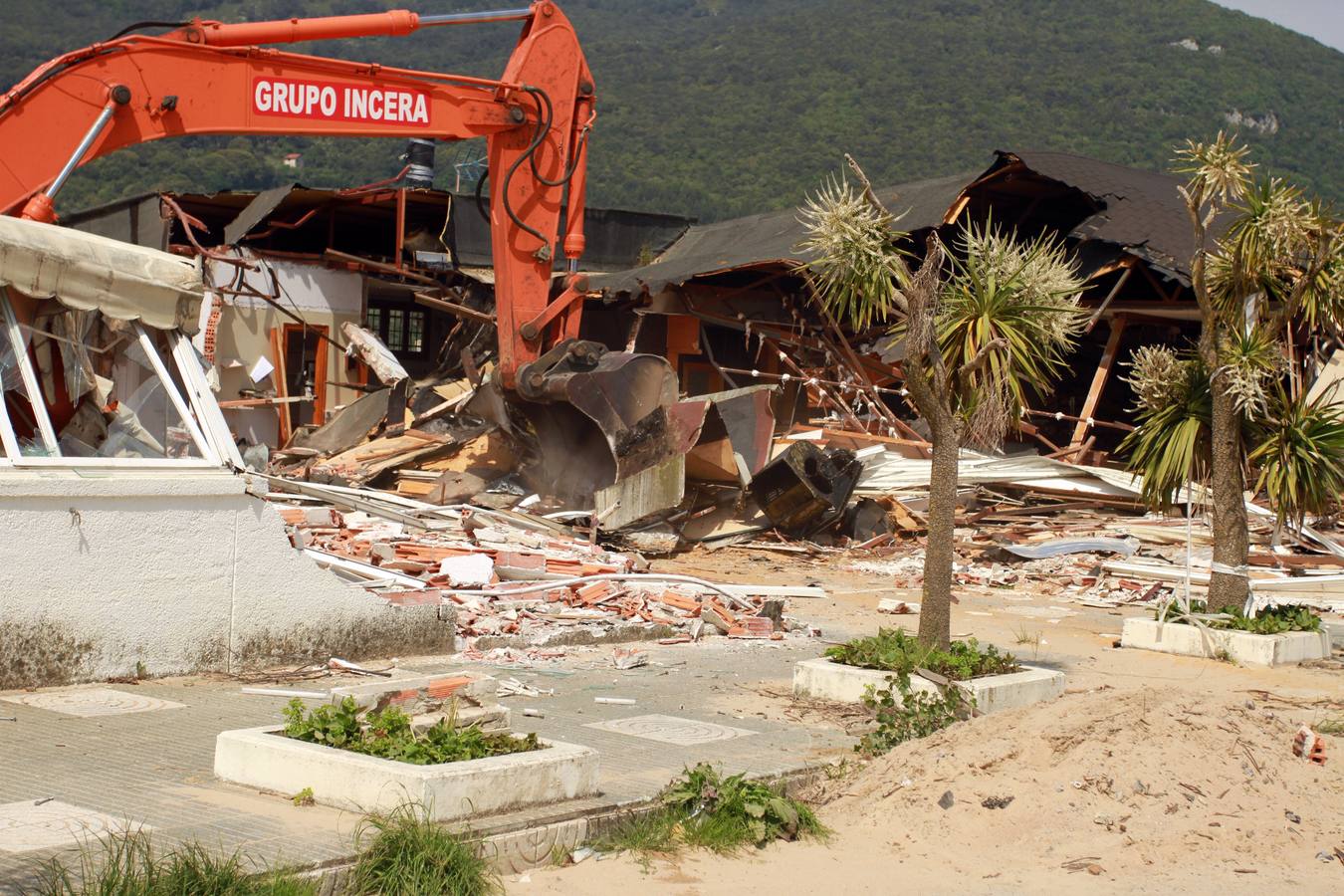 Desaparece el restaurante Barlovento de Laredo