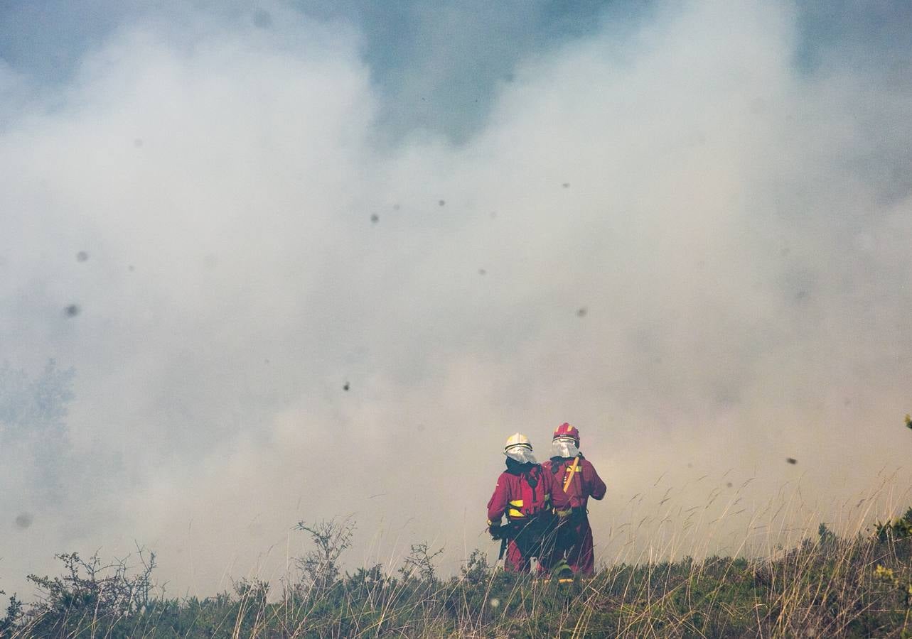 Segunda jornada de lucha contra el fuego
