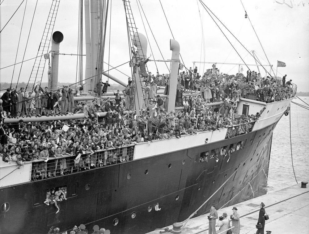 El buque La Habana procedente de Bilbao llega a Southampton (Reino Unido) en mayo de1937, con 3.826 niños y 230 adultos.