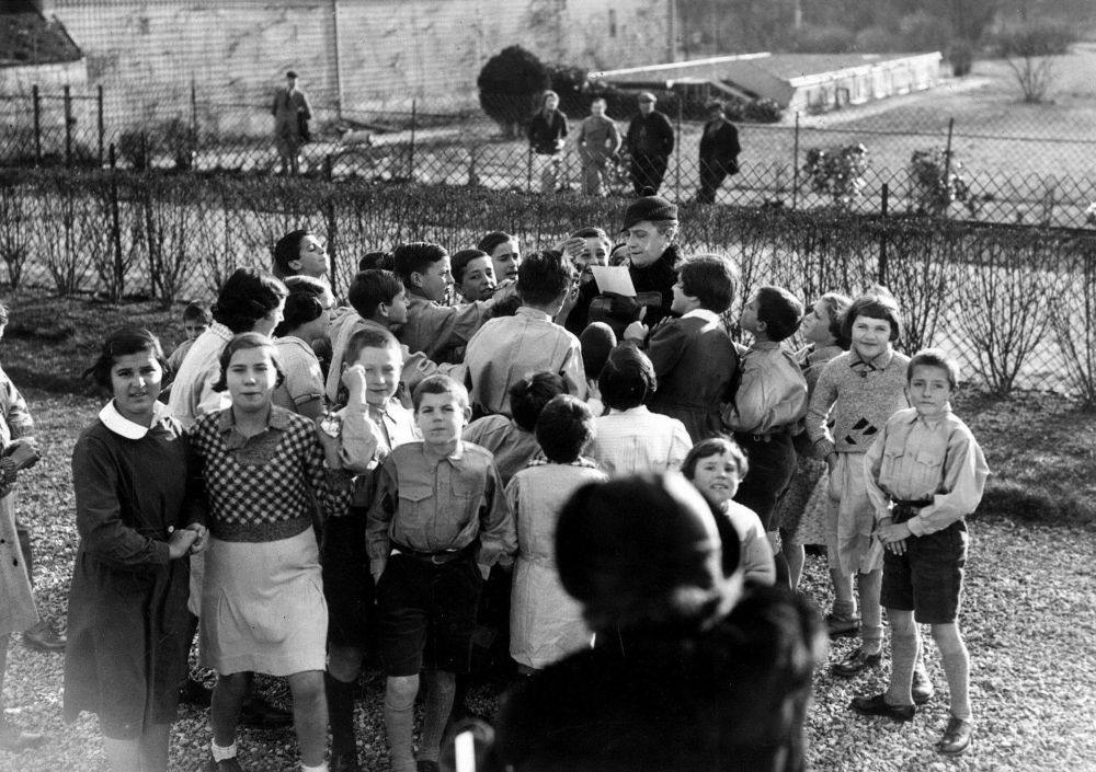 Niños españoles, en un campo de refugiados en Francia, en 1939.