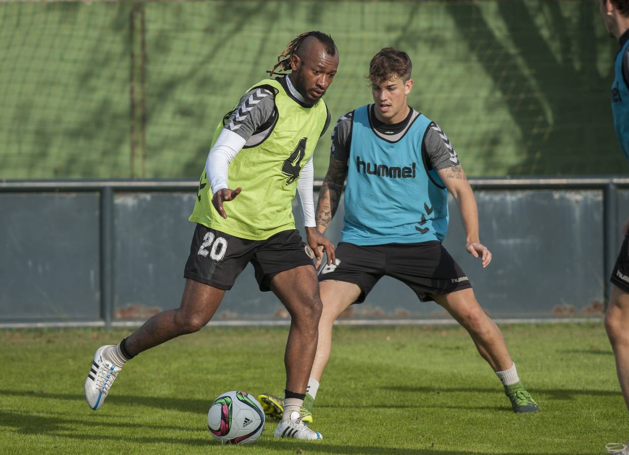 Tchité ya entrena con el Racing