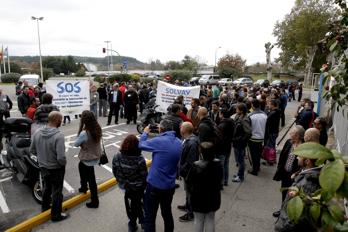 Concentración de trabajadores en Solvay