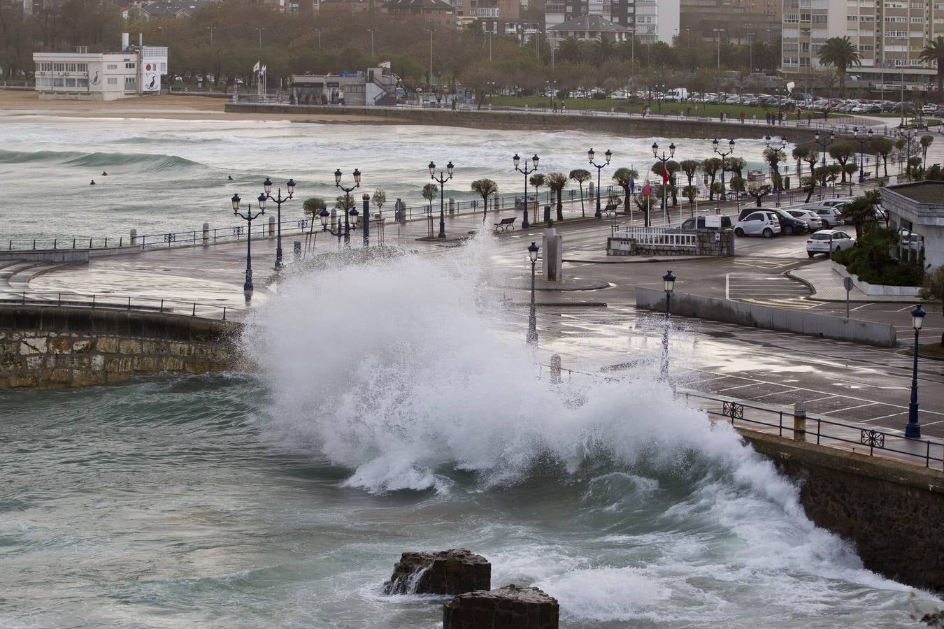Cantabria, en alerta naranja por el fuerte oleaje
