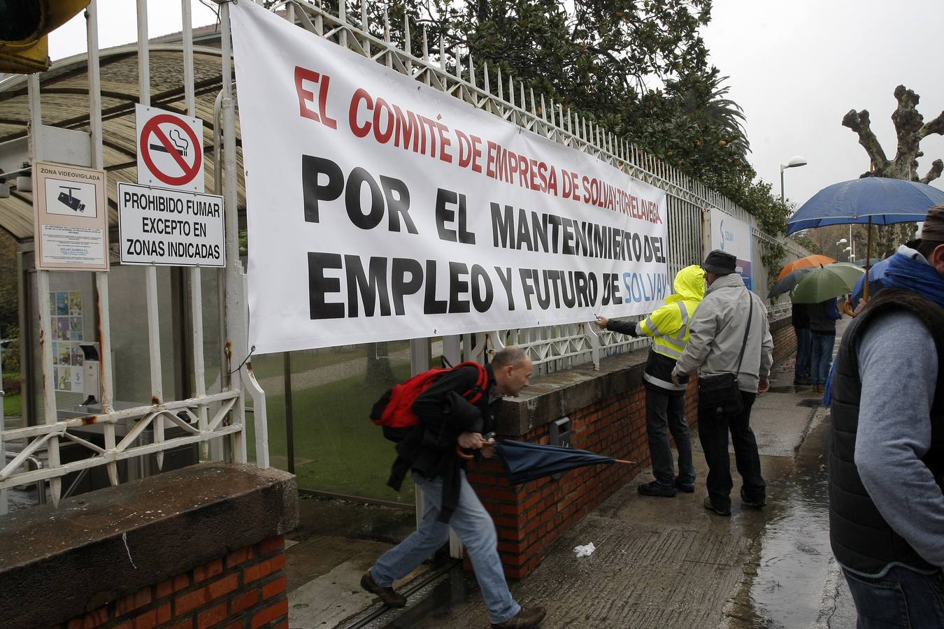 Concentración de los trabajadores de Solvay