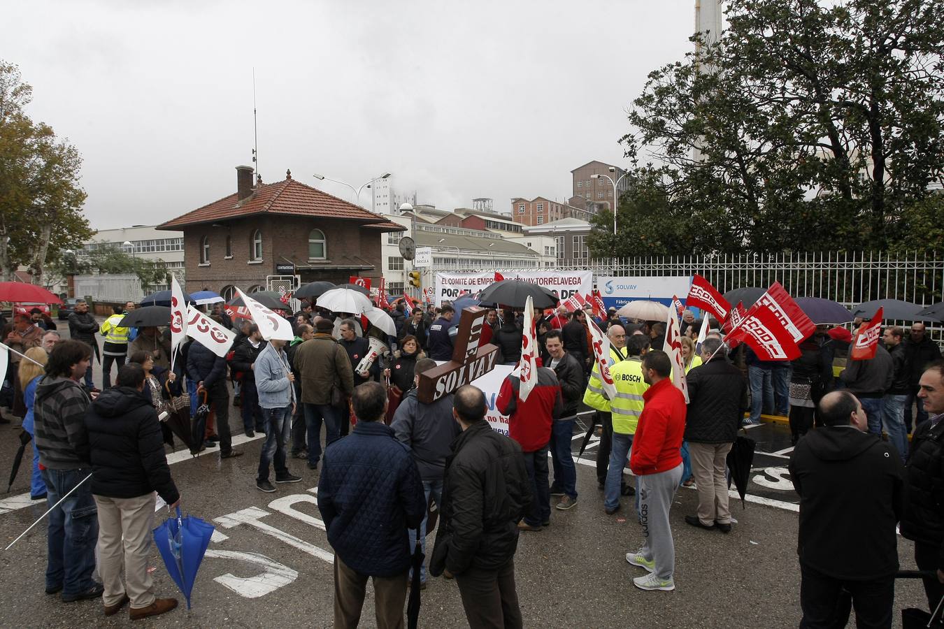 Concentración de los trabajadores de Solvay