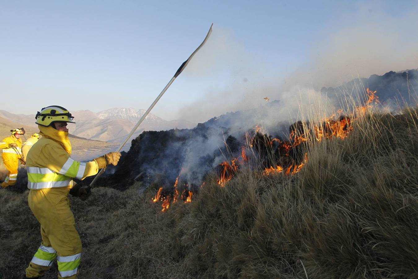 Incendio forestal en Bostronizo, La Braguía