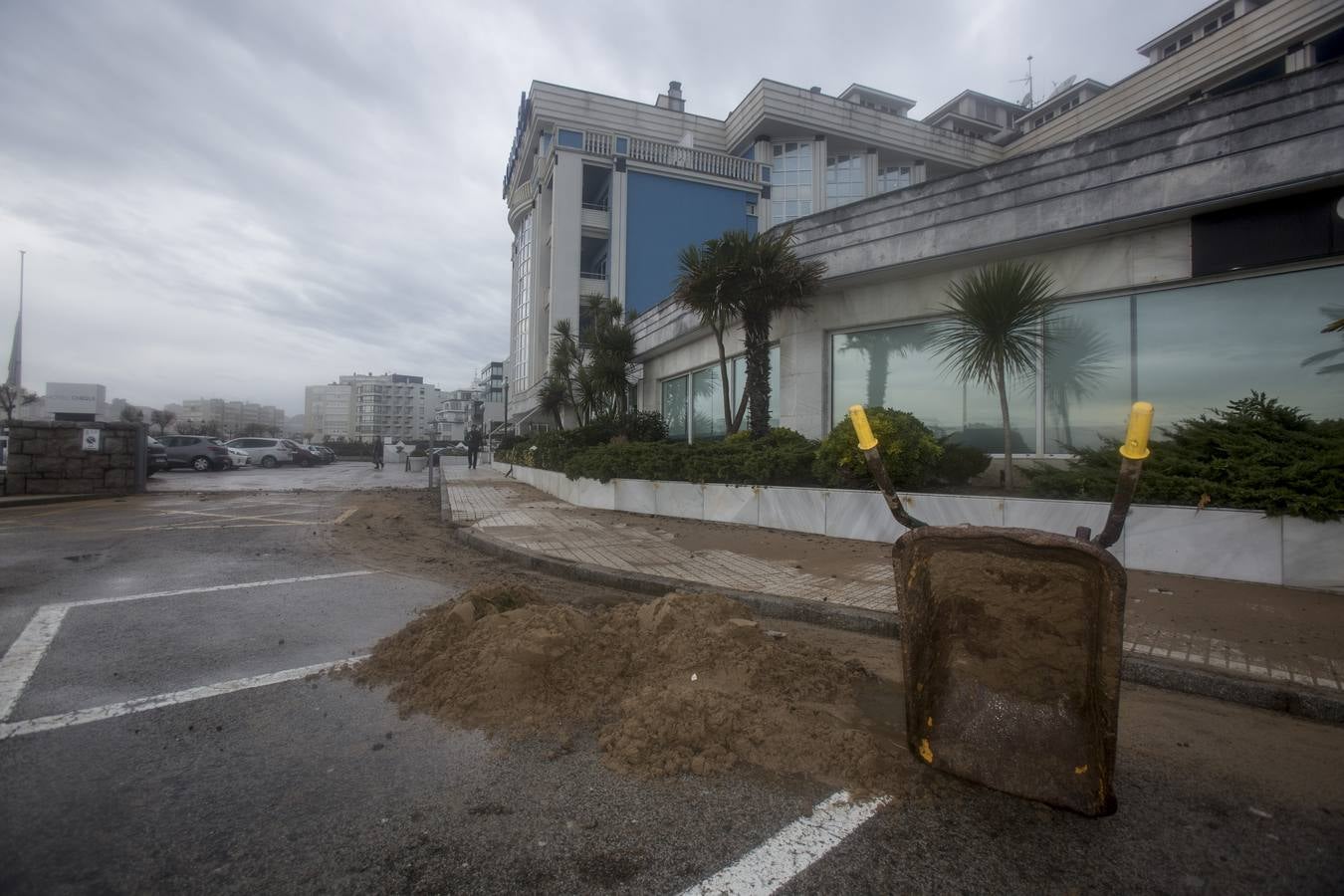 Santander se despierta tras el temporal