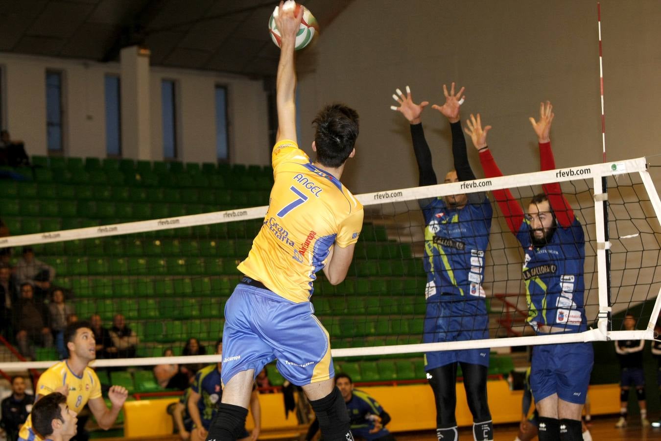 Textil Santanderina 3 - 2 Vecindarios de Gran Canaria