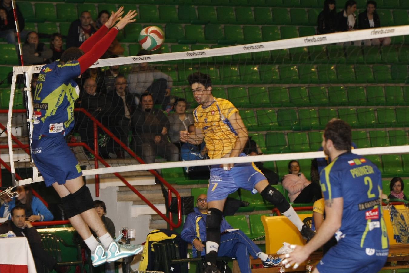 Textil Santanderina 3 - 2 Vecindarios de Gran Canaria