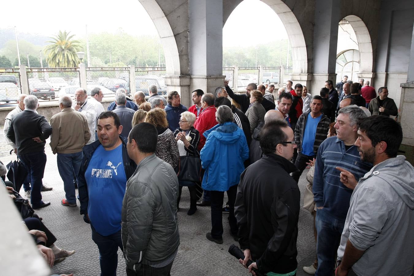 Concentración y asamblea de Sniace