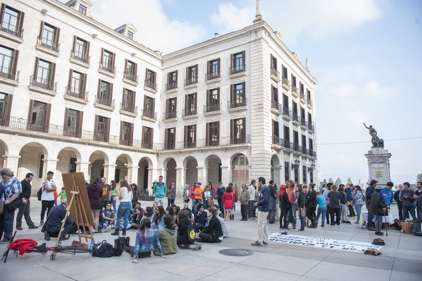 La porticada vuelve a gritar &#039;¡Sí se puede!&#039;