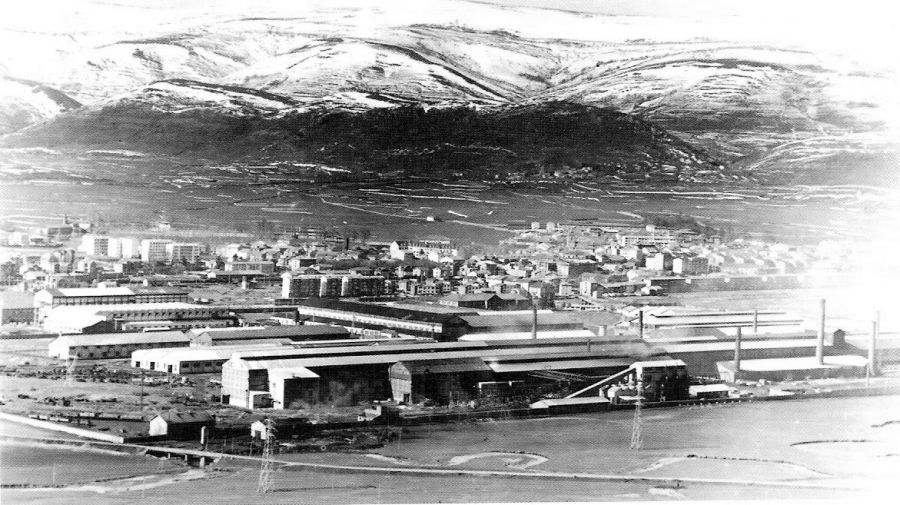 La Naval pasó a Astilleros Españoles en 1970 y posteriormente a Forjas y Aceros, Foarsa, en 1981.
